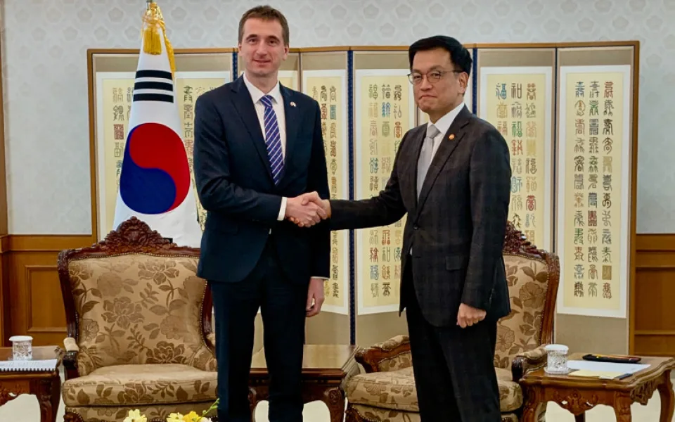 Ministr průmyslu a obchodu Vlček v Jižní Koreji jednal o zapojení českých firem do dostavby Dukovan