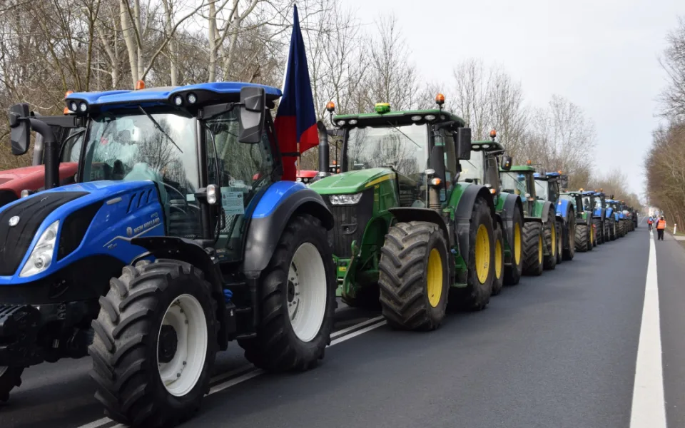 Jihomoravští zemědělci budou ve čtvrtek protestovat. Chtějí blokovat hraniční přechod u Hodonína