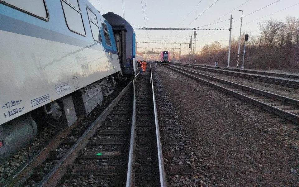 U brněnského hlavního nádraží vykolejil vlak. Nevezl žádné cestující