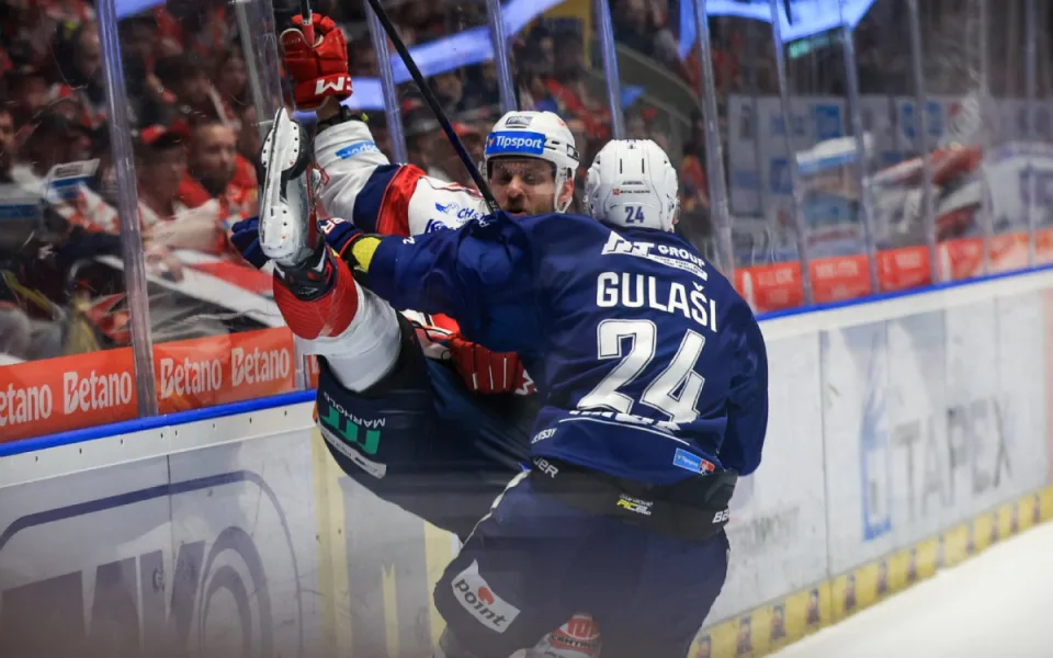 Hokejisté Pardubic zdolali Kometu 2:1 a vyrovnali ve finále na 1:1