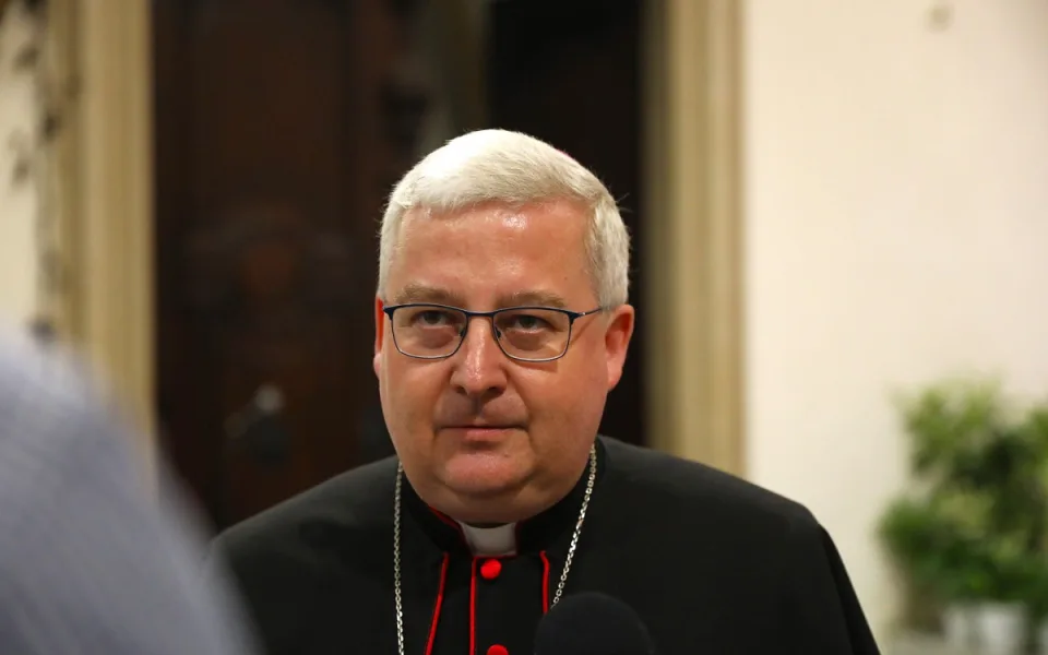 Brno a suprové bišop. Biskupství chce být lidem blíž, založilo stránku v hantecu