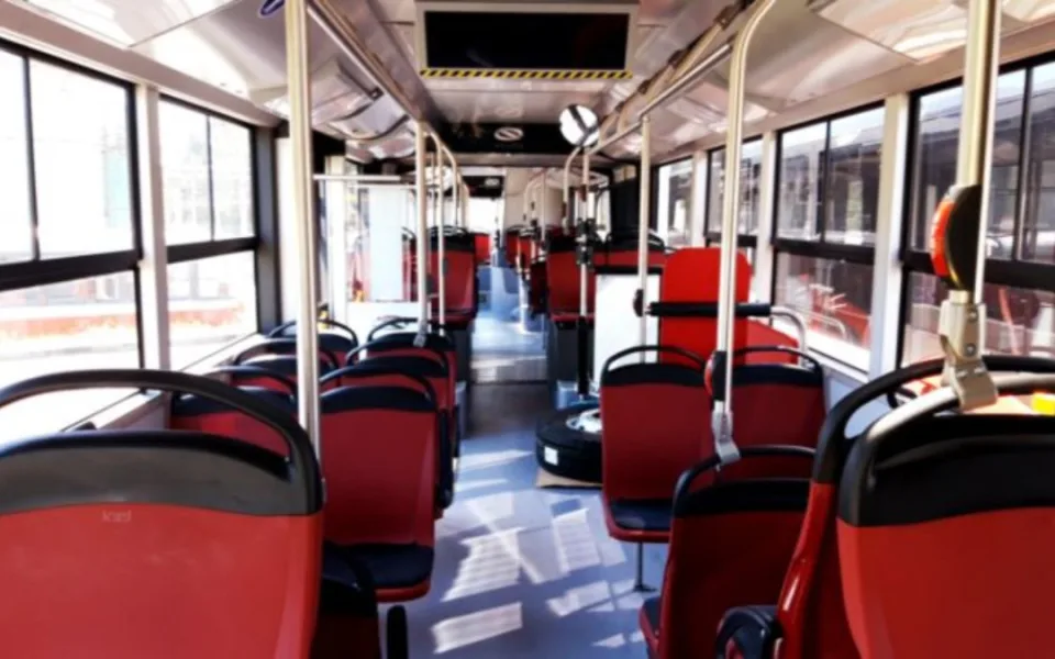 Dopravní podnik v Brně poptává 37 naftových kloubových autobusů