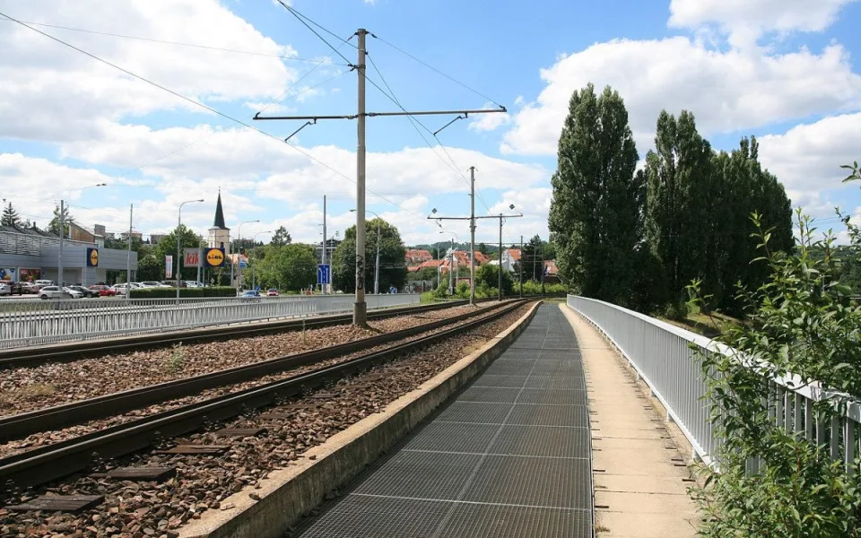 Rekonstrukce hlavní tepny z Bystrce do centra začala, řidiče čeká zúžení a kolony