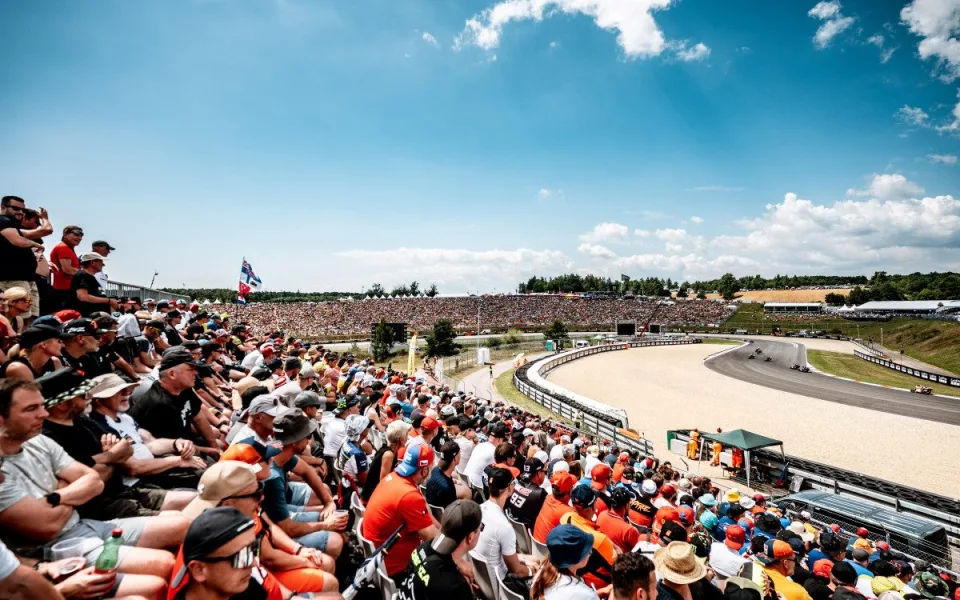 SHRNUTÍ: MotoGP přilákalo do Brna 220 tisíc lidí, na okruhu padaly rekordy