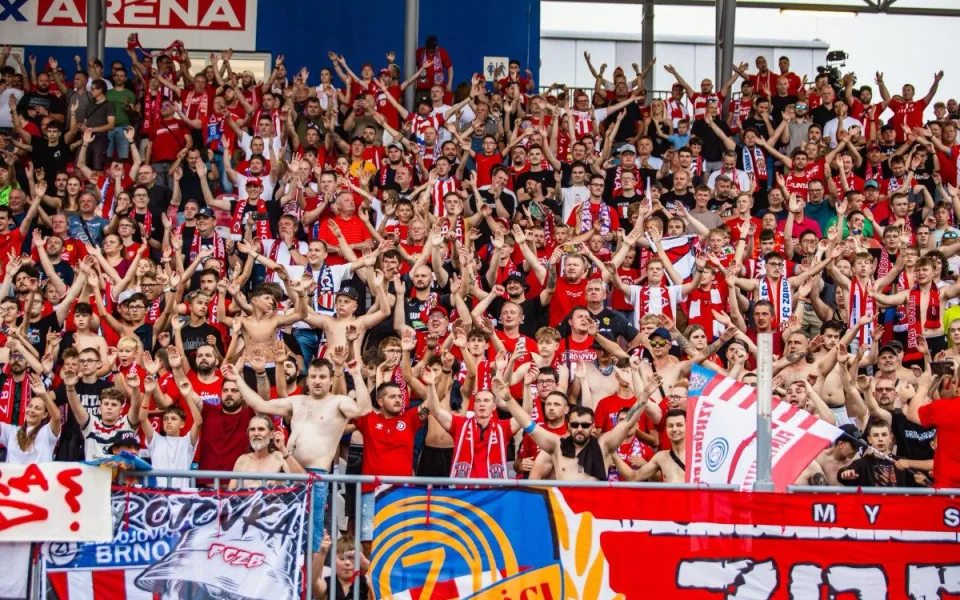 Derby mezi Artisem a Zbrojovkou se blíží. Policie považuje utkání za rizikové