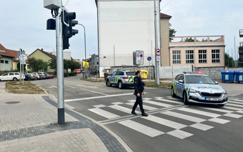 V Cacovické ulici v Brně možná uniká plyn, policisté odklání dopravu
