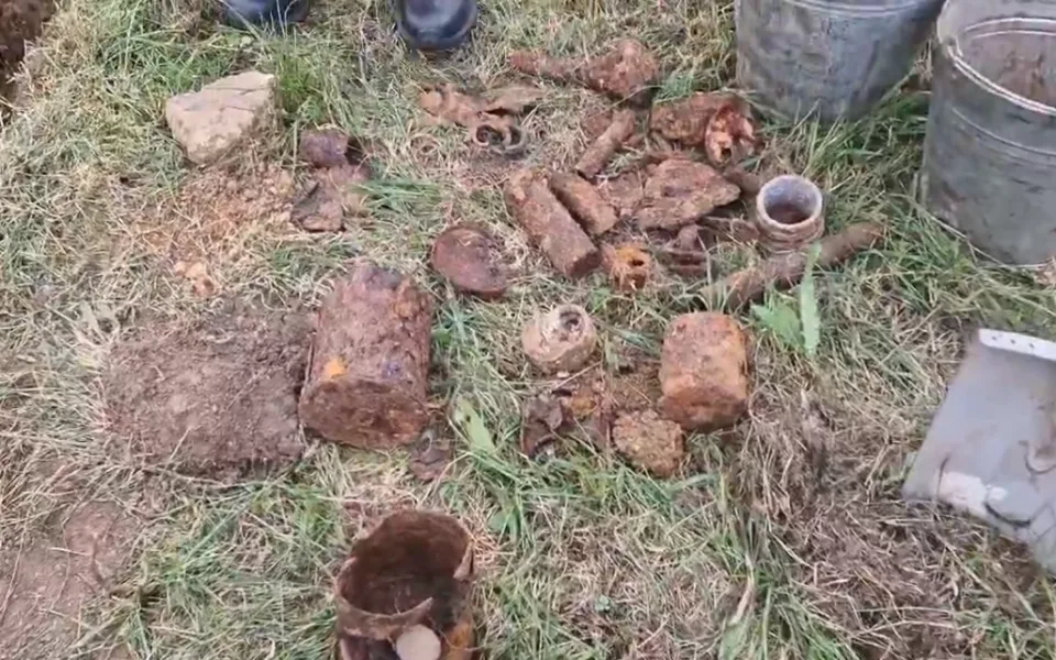 Dělníci v Brně našli nevybuchlou munici, policie evakuovala školu
