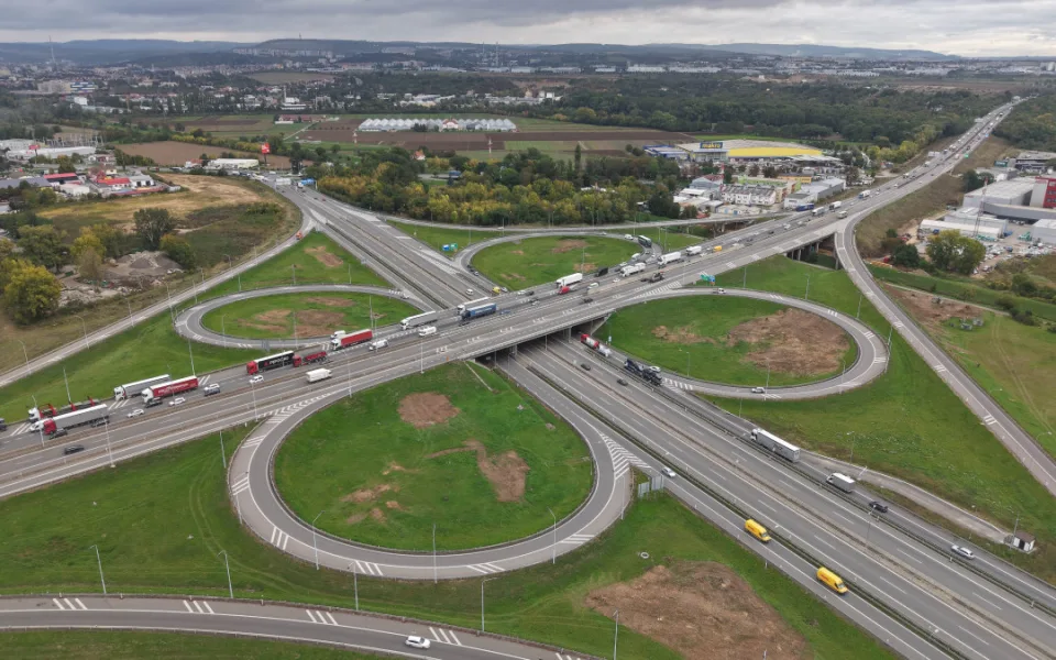 Začíná přestavba klíčové křižovatky D1 a D2. Řidiči se musí obrnit trpělivostí