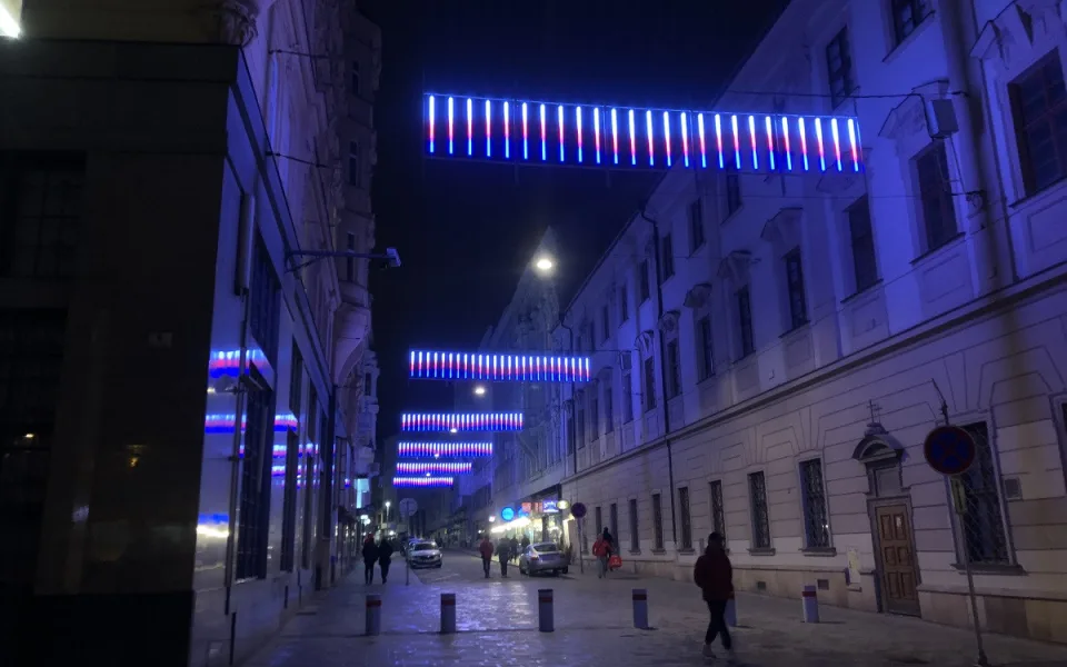16705774207566-60-brno-zhaslo-nove-girlandy-svitily-spatne