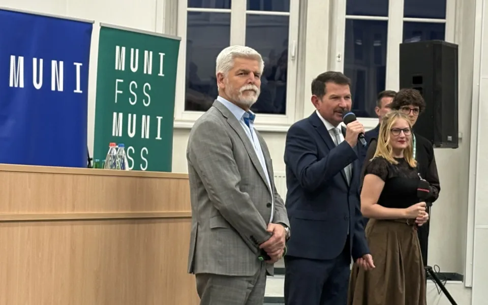 VIDEO: Studenti v Brně vyzpovídali prezidenta Pavla. Ptali se na Babiše i hospody