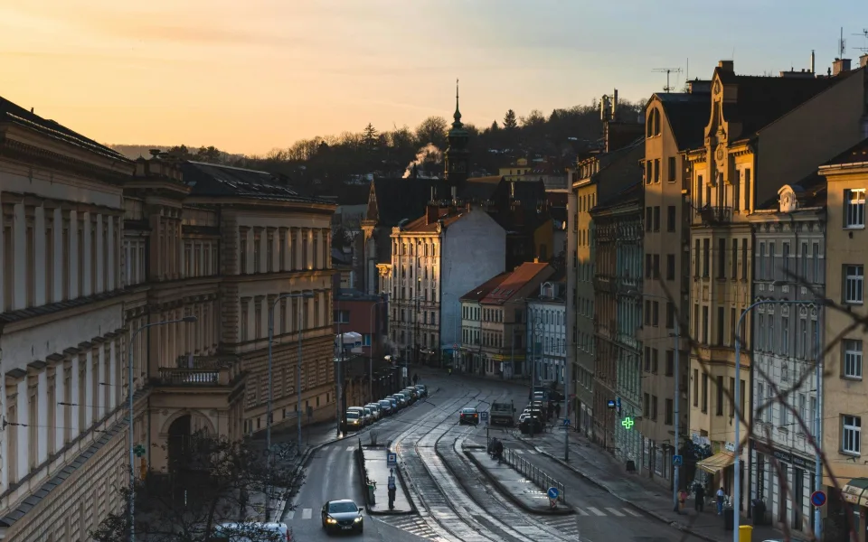 Vchodové protipožární dveře: detail, který může v bytě rozhodnout v krizové situaci