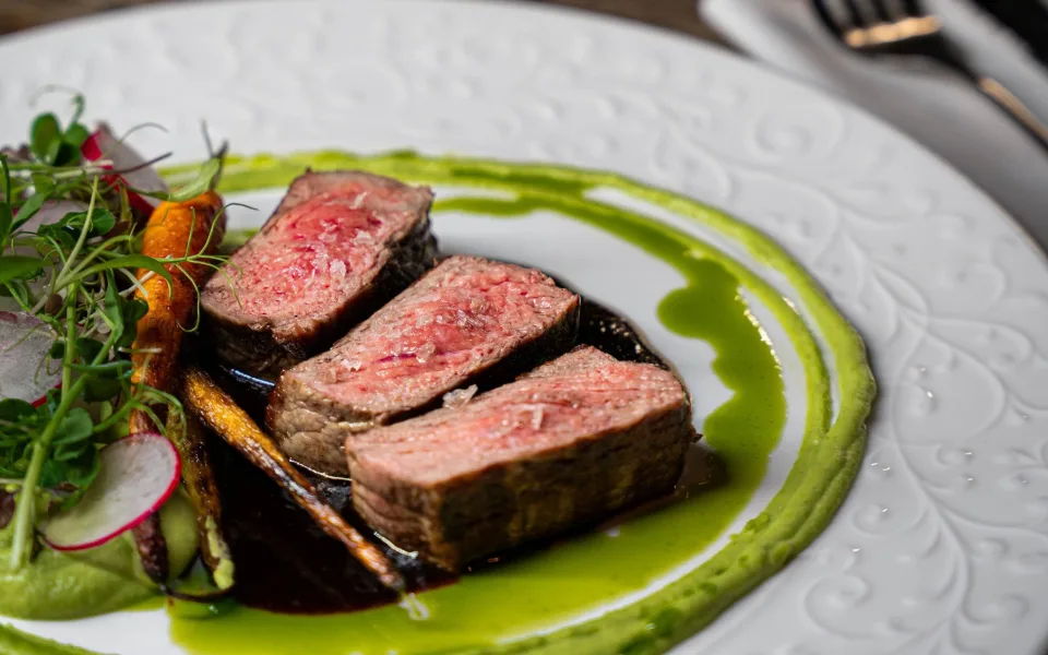 RestaurantWeek na jaře opět i v Brně: Foie gras, krevety i Pohlreichův burger za festivalové ceny