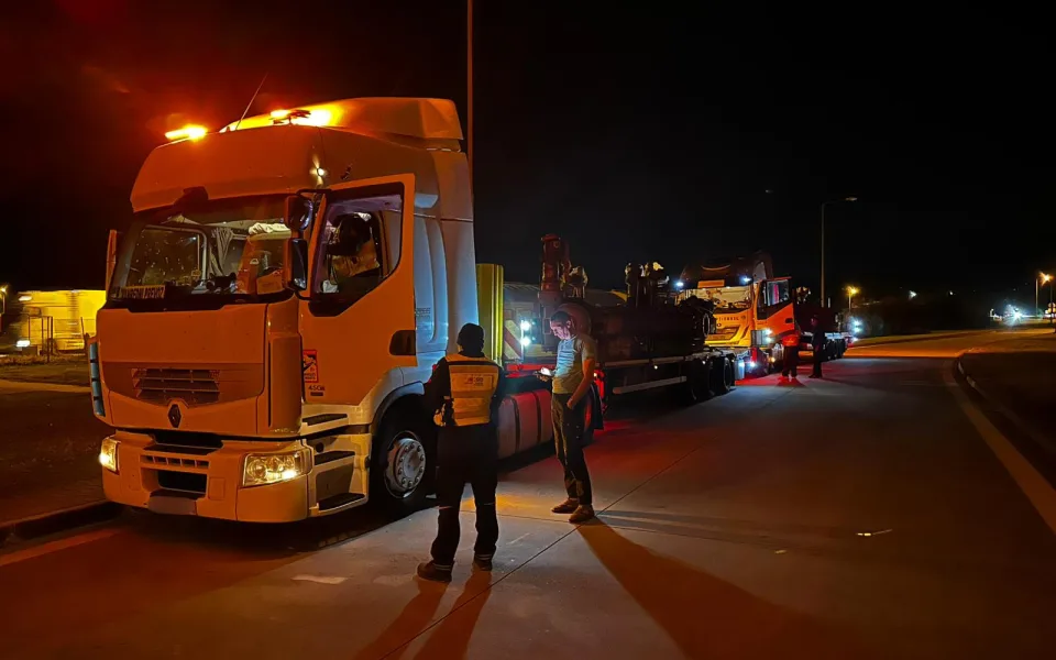 Jízda na cizí kartu i falešné pauzy. Kontrola v Lanžhotě odhalila prohřešky kamioňáků