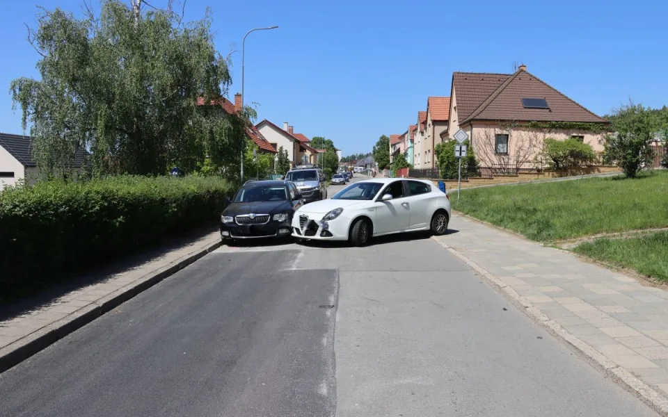 Opilé řidičky zaměstnaly jihomoravské policisty. Jedna zablokovala silnici, druhá utíkala