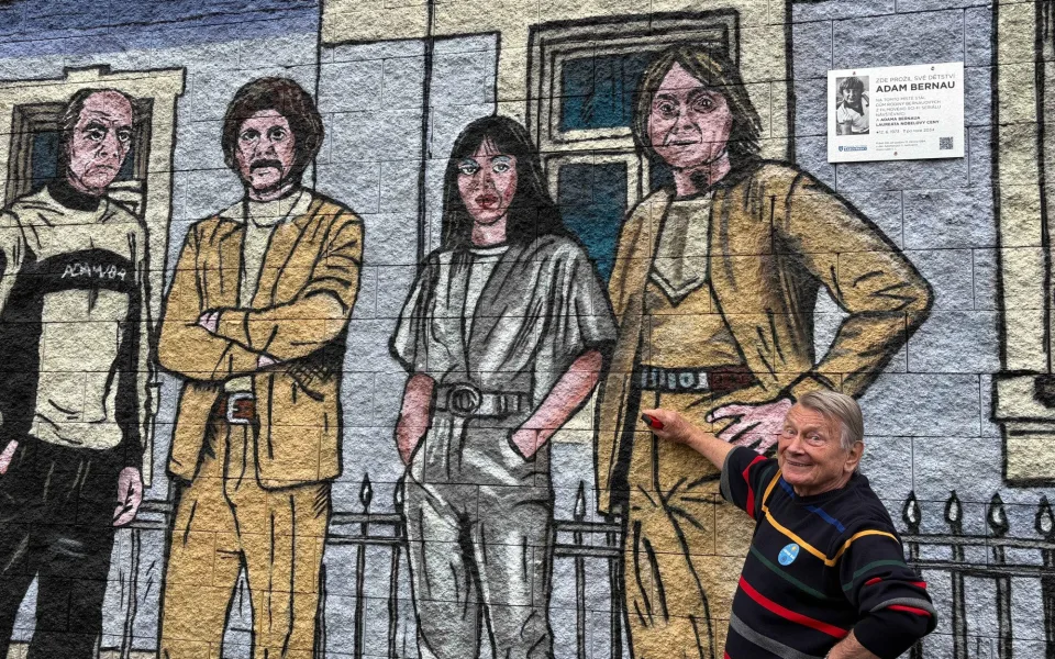 Most v Brně nese jméno Adama Bernaua. Fanoušci Návštěvníků slavili s amarouny