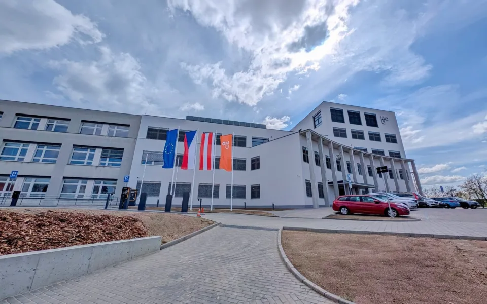 Klinické studie pomáhají v Česku tisícům pacientů. Jejich budoucnost je však nejistá