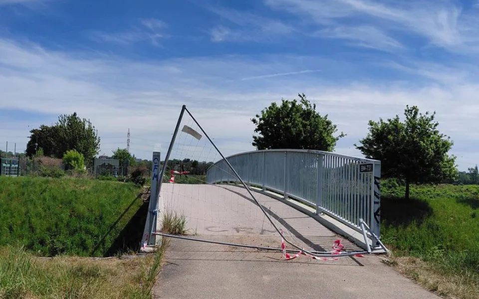 Řidiče čekají noční uzavření D2. Cyklisty znepřístupnění stezky podél Svratky