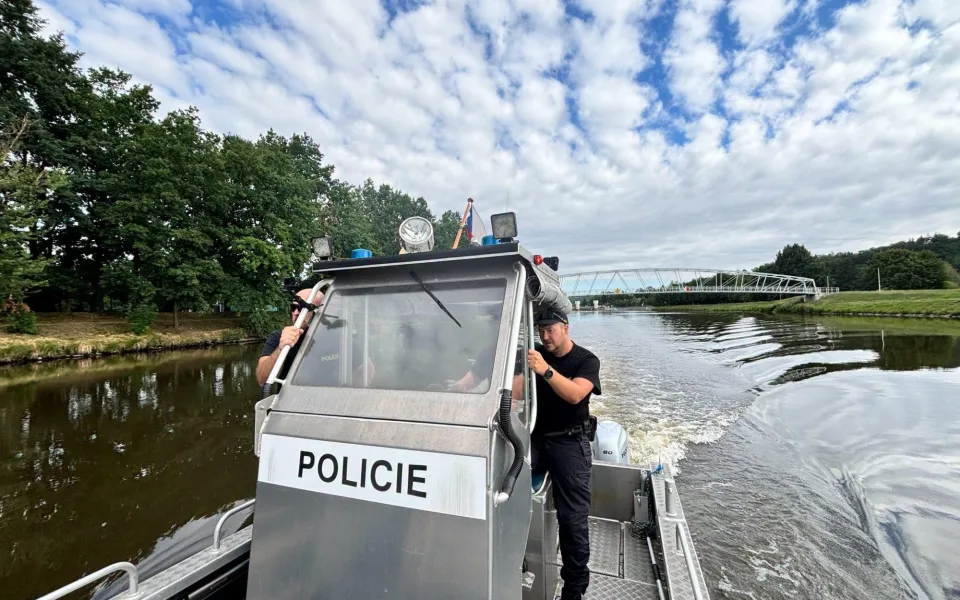 Chystáte se k vodě? Policie připomíná zásady, na které byste neměli zapomínat