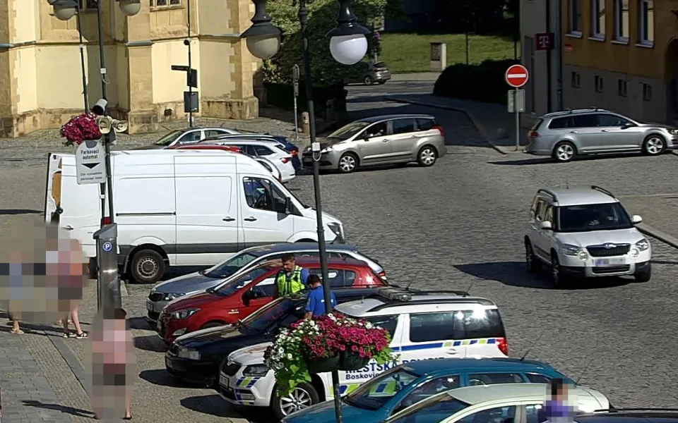 Opilý cizinec si dáchnul v Boskovicích. Na cestu pak vyrazil s padělaným řidičákem