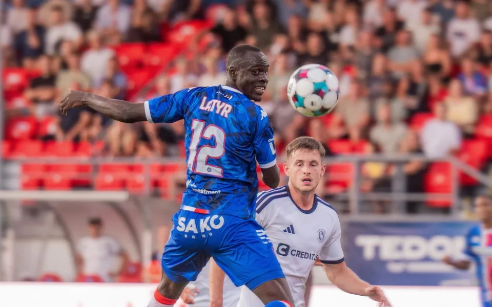 Olomoučtí fotbalisté vyhráli v Brně nad Artisem 2:1. Slaví první vítězství