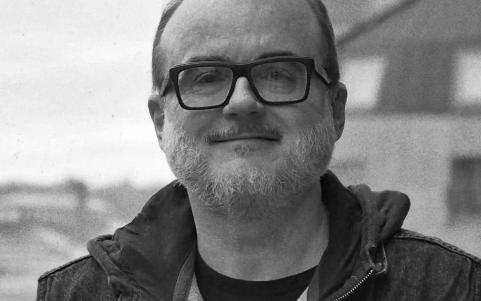 Ve věku 61 let zemřel brněnský básník a signatář Charty 77 Milan Ohnisko