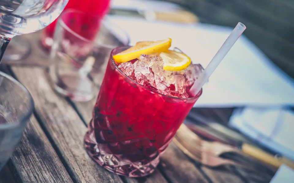 Kontrola na taneční zábavě odhalila opilé mladistvé. Jeden nadýchal 1,39 promile
